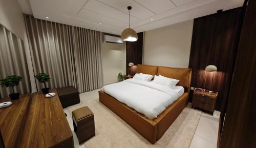 One-Bedroom Premier Apartment