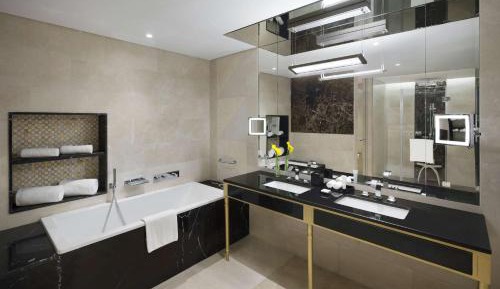 Diplomat Suite