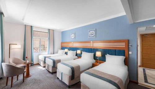 Standard Quadruple Room with City View