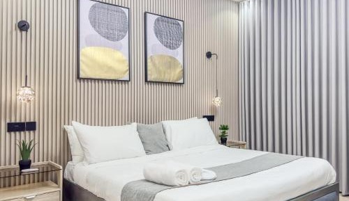 Three-Bedroom Deluxe Apartment
