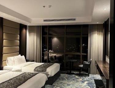 Superior Twin Room with City View