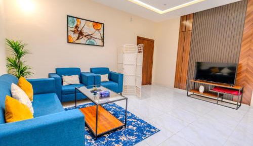Deluxe Double Room (2 Adults + 1 Child)