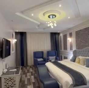 Large Single Room