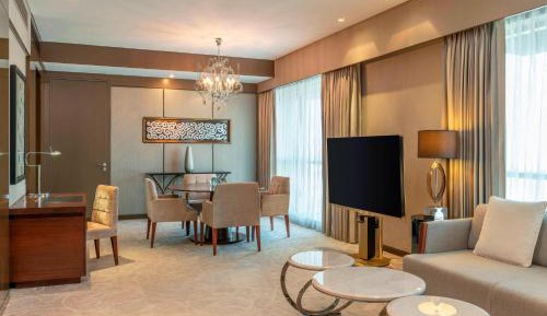 Pearl Suite, Club lounge access, Suite, 1 King