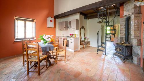 Apartment with Garden View