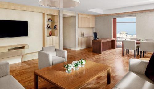 Two-Bedroom Suite - Club Lounge Access
