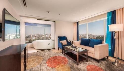 Queen Suite