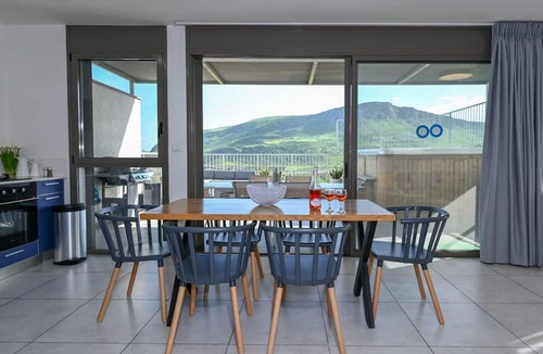 Migdal House | YalaRent Magdala Resort - Luxury Suites with Pool or Jacuzzi with Sea View