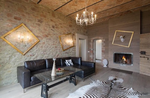 Montecolognola Apartment | Villa Marghi