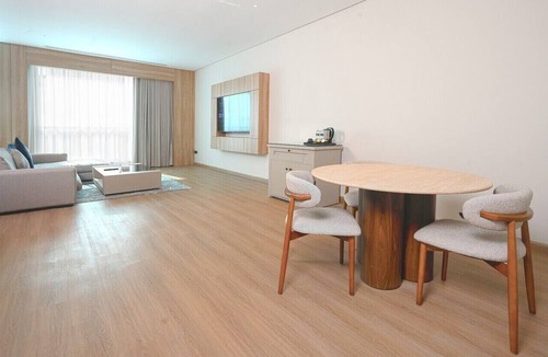 Seef Hotel | Nordic Palace & Spa