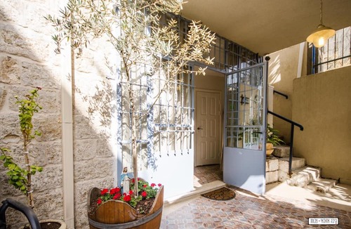 Old City Bed & Breakfast | Alexandra House