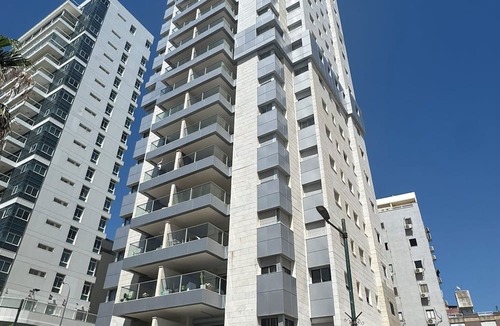 Netanya Condo | Luxury Beach Condo Netanya- 5 Minutes walk to Kikar, across from Beach Elevator