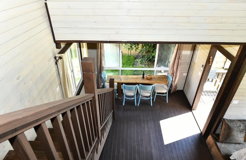 Hosen House | Tzlil Hateva