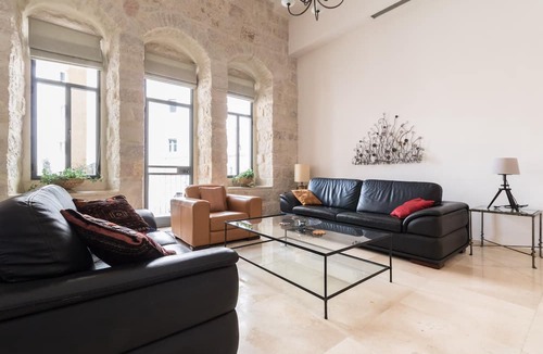 Nahalat Shiv'a Apartment | ✦Beautiful 2 BDR ✦2 bath ✦balcony ✦ near Mamilla✦