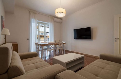Gianicolense Apartment | GuestHost - Trastevere Apartment Roma Portuense