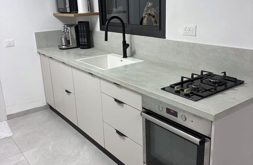 Kiryat Ata Apartment | Wonderful 1-bedroom apartment with AC in charming Kiryat Ata