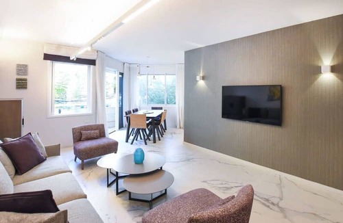 Tel Aviv Promenade Apartment | Central 2BR Apartment with Parking by HolyGuest