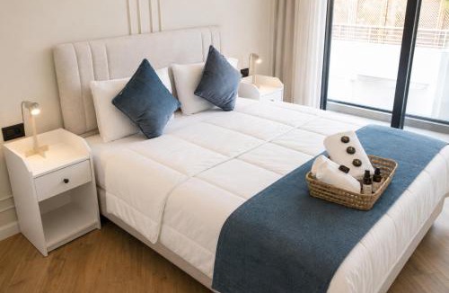 RACINE EXTENSION Apartment | VIVASTAY Casablanca -Corniche Le claridge Emerauld with gym and rooftop