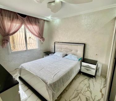 Quartier Mozart Apartment | Place Mozart Beach, coastal road and TGV station 5 min away
