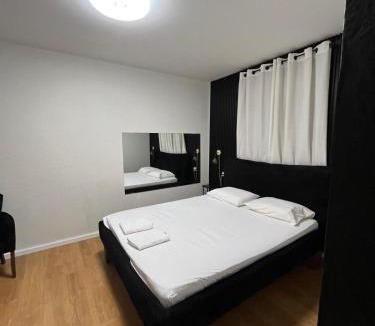 Shezor Hotel | צימרים בצפון וסביב כרמיאל בצפון-Amoresכרמיאל והסביבה