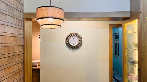 Mahmoorganj Apartment | Aadi-Kashi Retreat-2bhk flat near kashi vishwanath temple