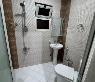 Al Mubarraz Hotel | المهيدب للشقق المخدومه 2