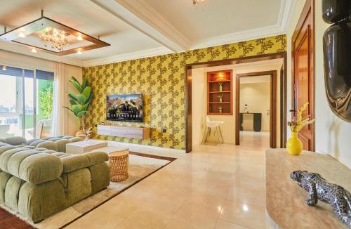 Casablanca Apartment | High-End Large 4BR With Free Parking