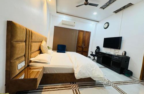Mayapur House | Shreshth Home Stay - Best Family Accommodation - 3km from Har Ki Pauri, Haridwar, Uttarakhand