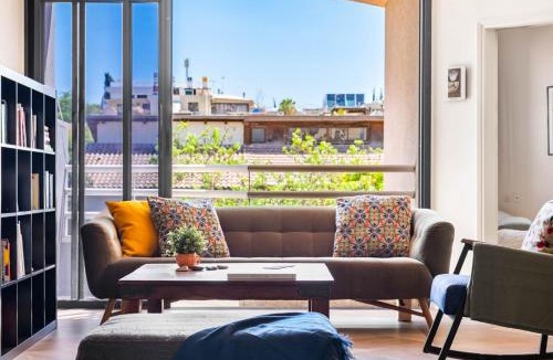 Ramat Hasharon Apartment | Ramat Hasharon Duplex Rooftop Oasis with Shelter