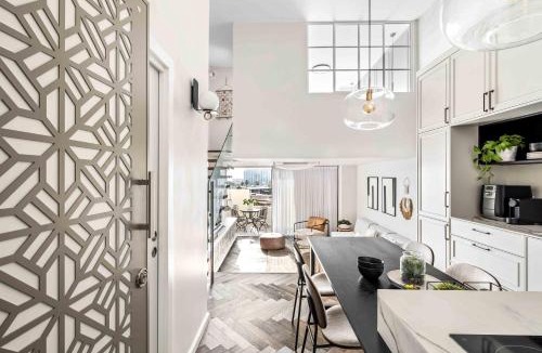 Herzliya Pituach Apartment | Elegant Duplex with Parking by Beachfront Stay