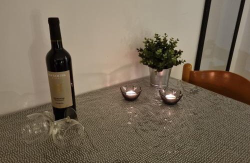 Ein Karem Cabin | "פנינת עין כרם" יחידות ורד ואגוז