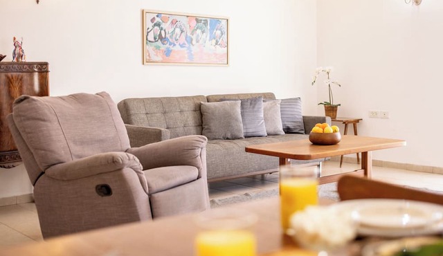 Homey Kiryat Haim Apt by Sea N Rent
