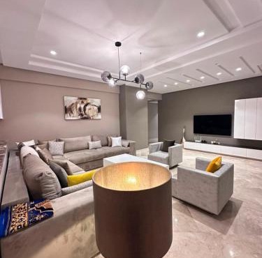 Spacious 3BR Luxury App City Center w Wi-Fi & AC