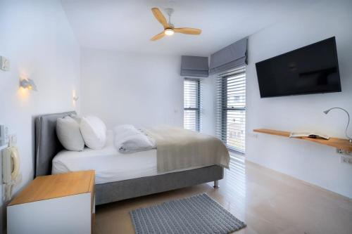 Relaxing 2 BR Apt with Parking