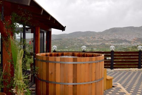 Four Seasons View